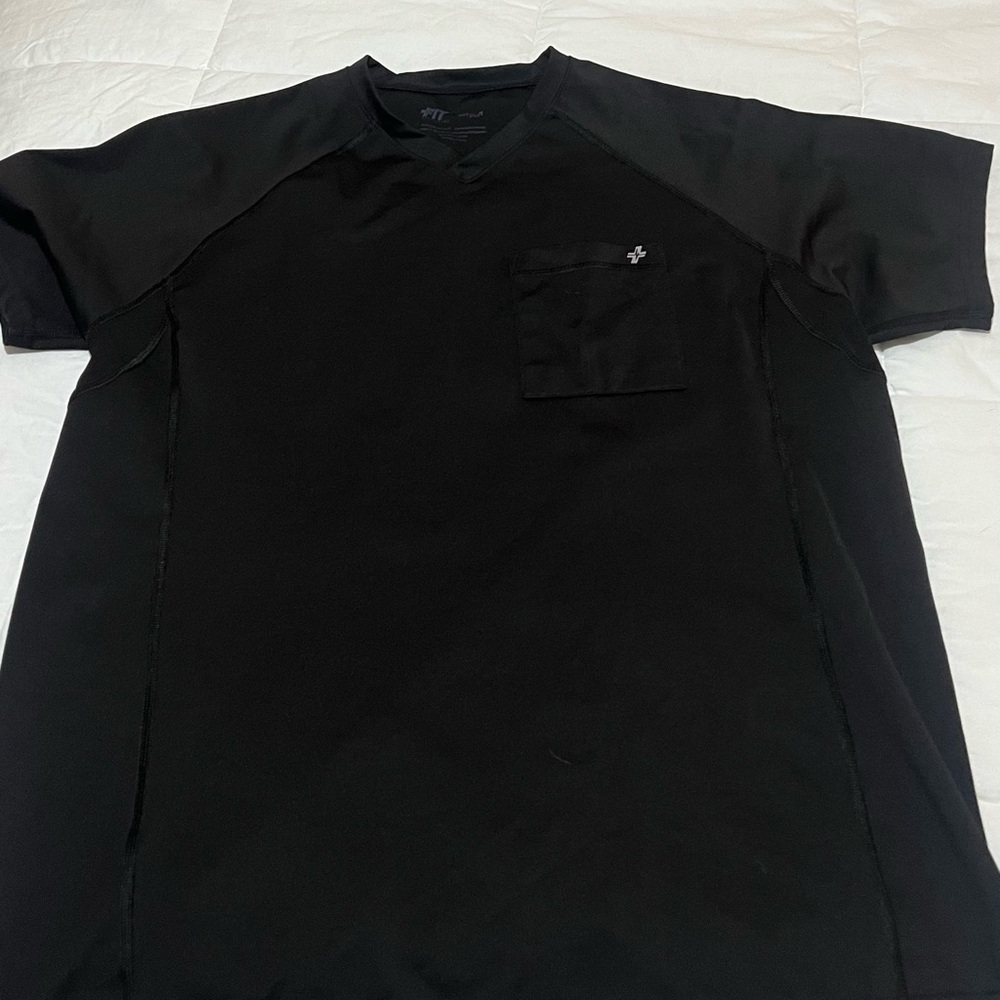 Large Men’s Top Black FITScrubs